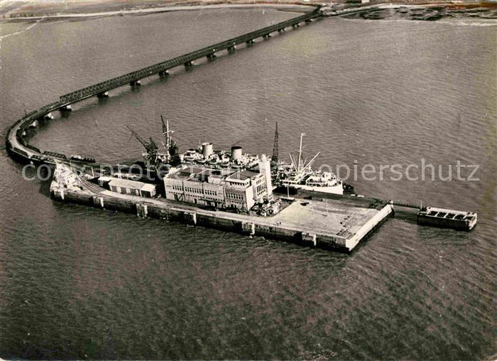 La Pallice-Rochelle Mole d Escale Son Bar Restaurant Vue aerienne splendide sur