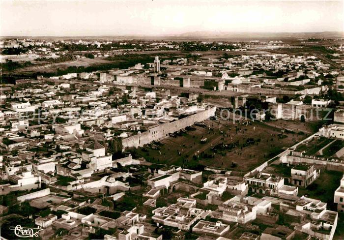 Meknes Vue aerienne Place El Hedime et la Port