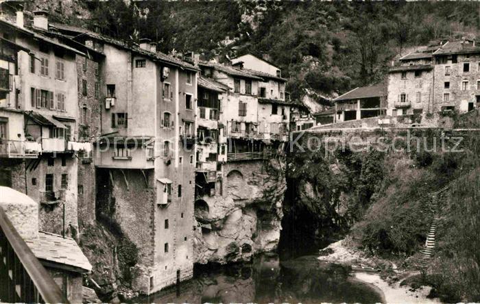 Pont-en-Royans Vieilles Maisons sur la Bourne