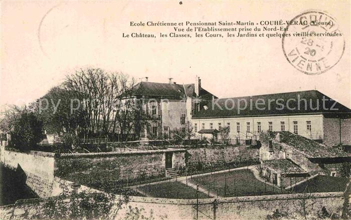Couhe Le Chateau les Classes les Cours les Jardins