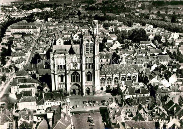 Sens 89 Vue aerienne La Cathedrale