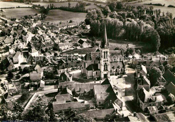 Autry-le-Chatel Vue aerienne Au fond le Petit Chateau