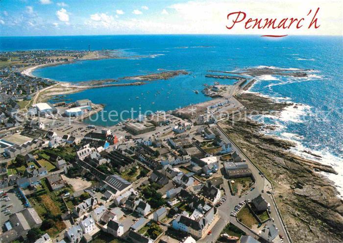 Penmarc h Felsenkueste und Hafen Fliegeraufnahme