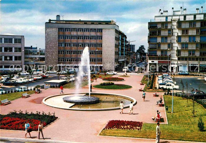 La Roche-sur-Yon Place de la Vendee et Rue des Sables
