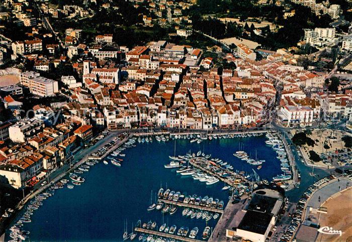 Cassis Fliegeraufnahme Hafen