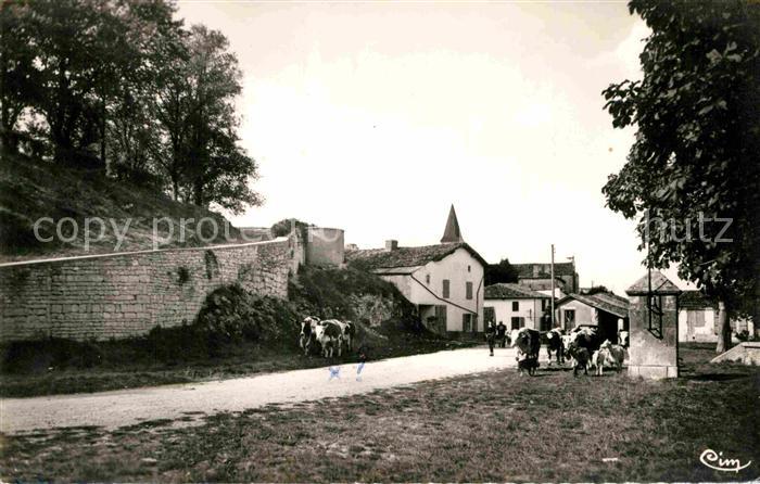 Chize Place et la Butte de l'ancien Chateau