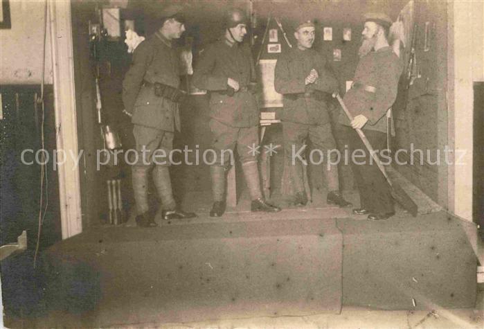 Militaria Soldatenleben Gruppenfoto WK1 beschnitten