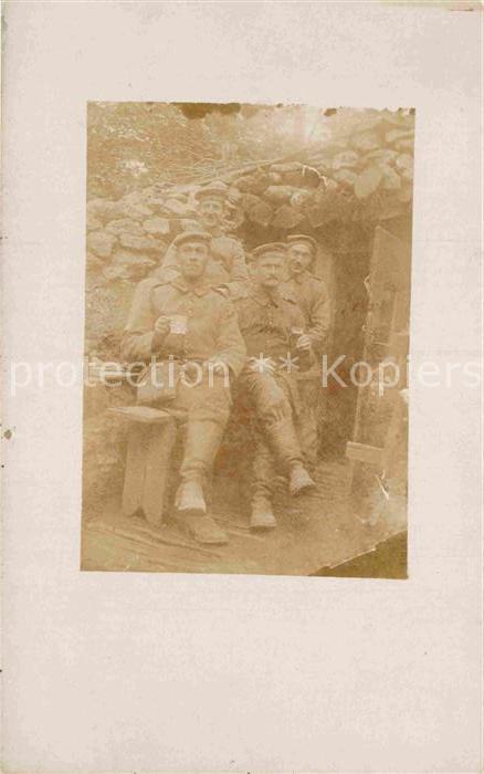 Militaria Schuetzengraben im Unterstand