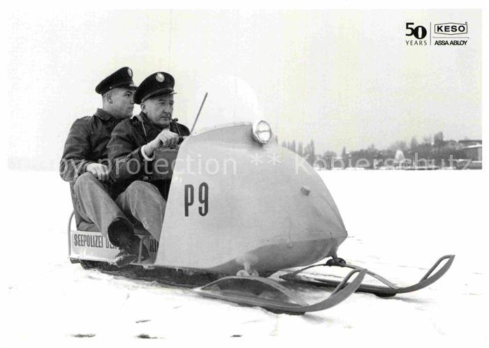 Polizei Seepolizei Gefrorener Zürichsee