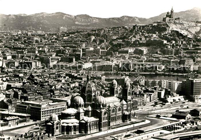 Marseille Bouches-du-Rhone Gesamtansicht Kathedrale Kirche Platz