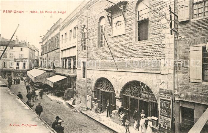 Perpignan Hotel de Ville et Loge