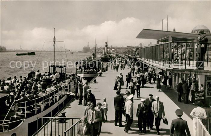 HAMBURG  CITY St.-Pauli-Landungsbruecken