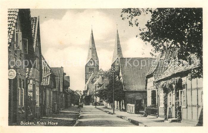 Buecken Hoya Strassenpartie mit Kirche