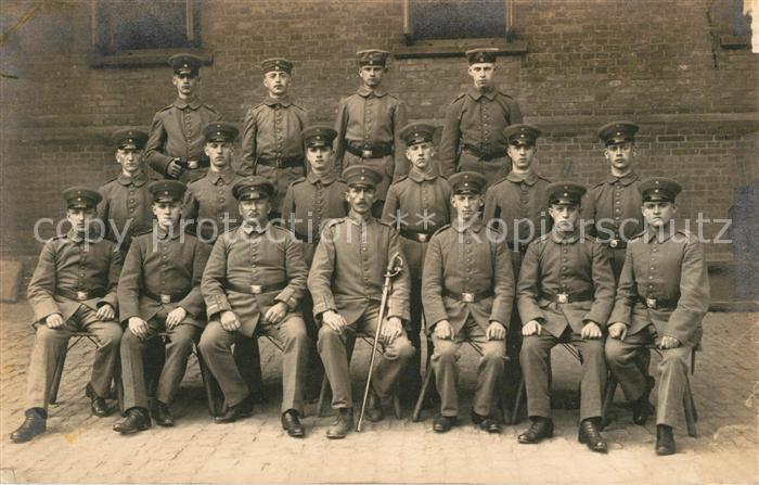 Militaria Deutschland WK1 Hameln Foto Uniformen
