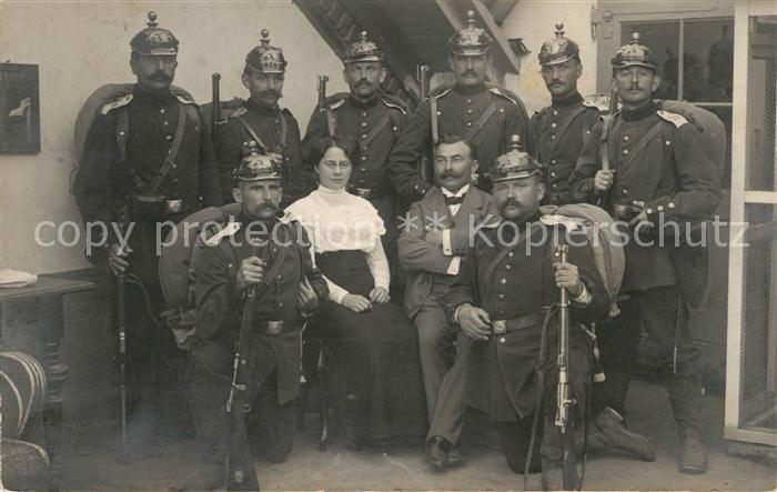 Militaria Deutschland WK1 Kehl Foto Uniformen Gewehre