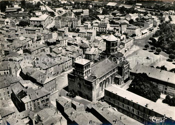 Issoire Eglise vue aérienne
