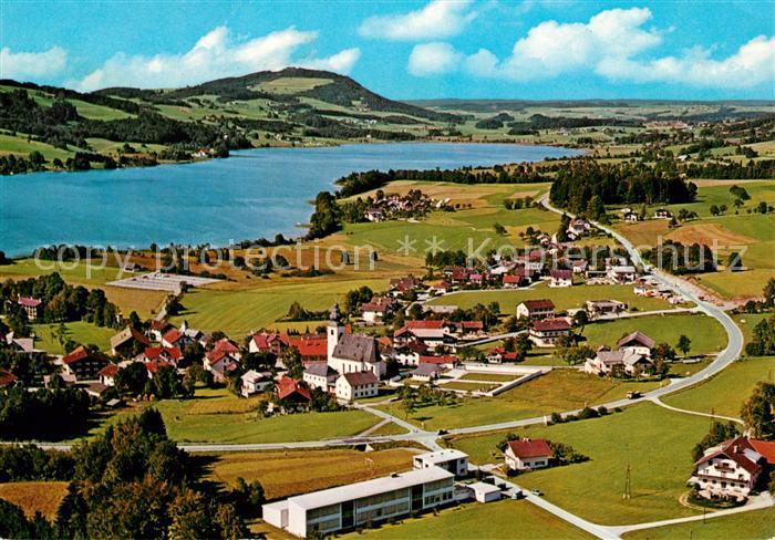 Zell Moos Ferienort Erholungsort am Zellersee Irrsee Fliegeraufnahme