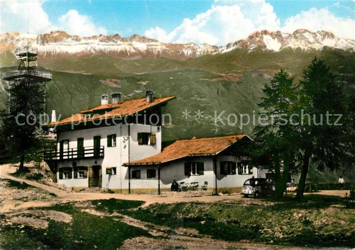 Monte Penegal Belvedere Hotel mit Dolomiten