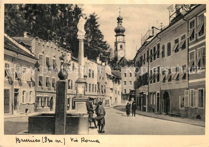 Brunico Via Roma Brunnen Kirche