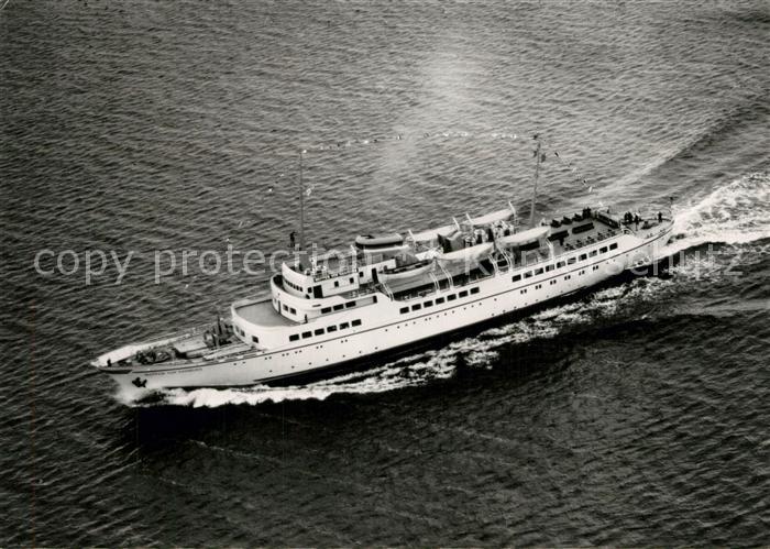 Schiffe Ships Navires Fliegeraufnahme Wappen von Hamburg auf hoher See