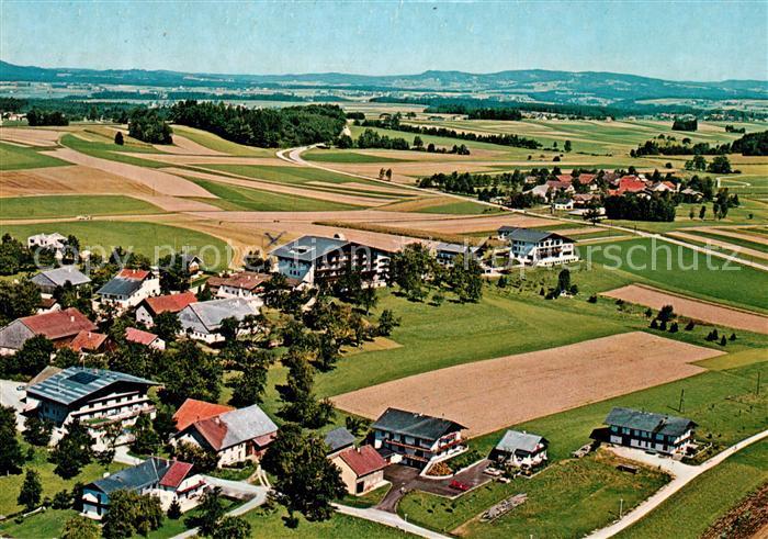 Hipping St Georgen Fliegeraufnahme Attergau