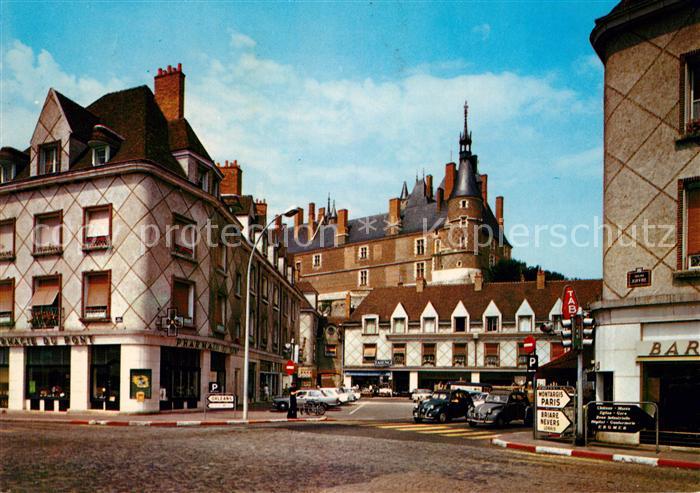 Gien 45 Place Marechal Leclerc