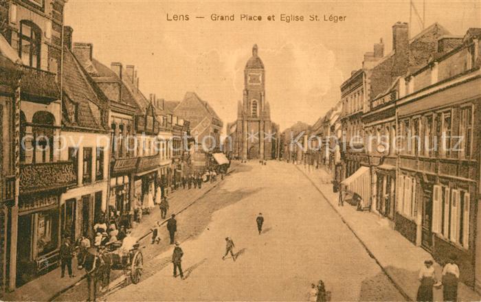 Lens Pas-de-Calais Grand Place et Eglise St. Leger