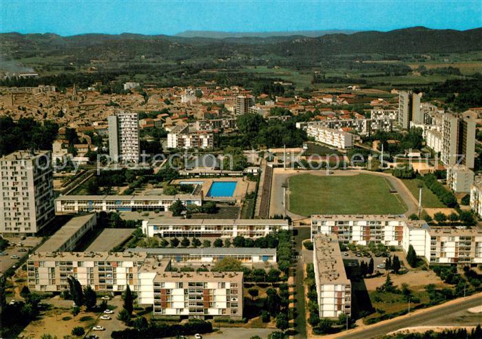 Bagnols-sur-Ceze Fliegeraufnahme Ville et ensemble sportif