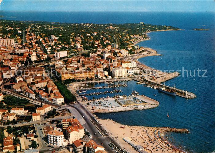 Saint-Raphael Var Fliegeraufnahme mit Hafen und Strand