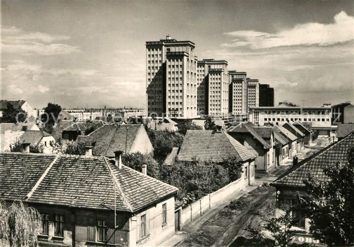 Kladno Tschechien Hochhaeuser auf der Siegesstrasse