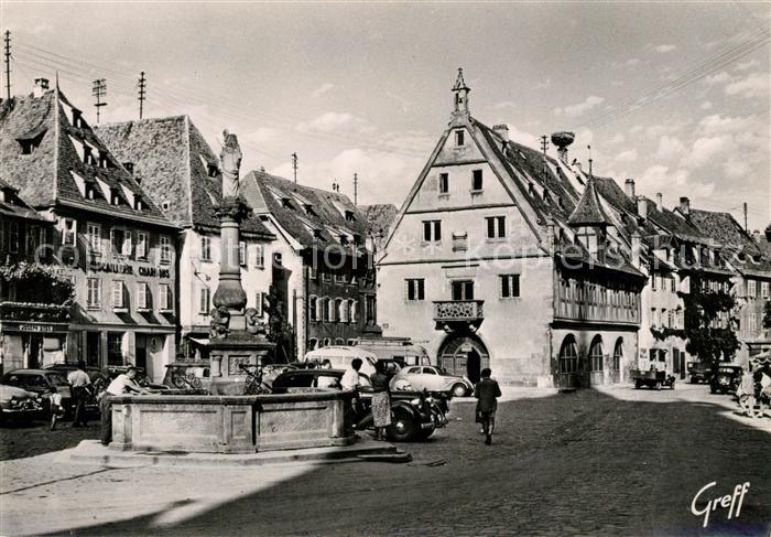Obernai Bas Rhin Place du Marché Fontaine de Sainte Odile Halle aux Bles Nid de