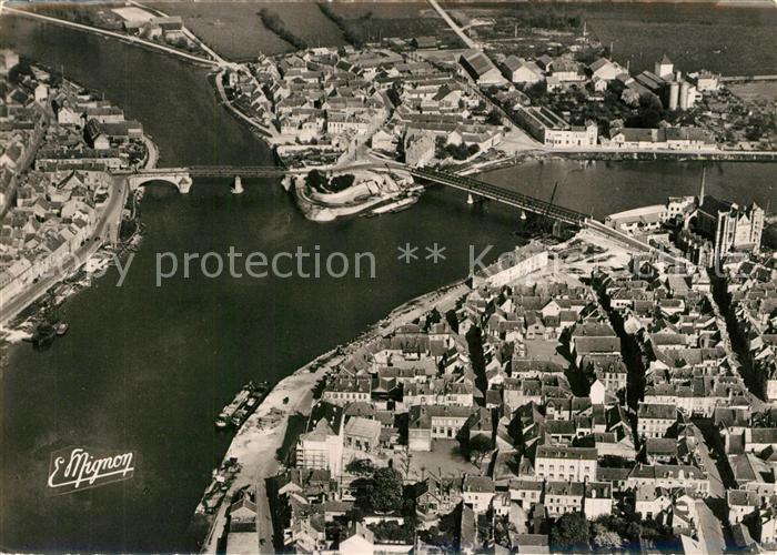 Montereau-Fault-Yonne Vue aerienne du Confluent de la Seine et de l'Yonne