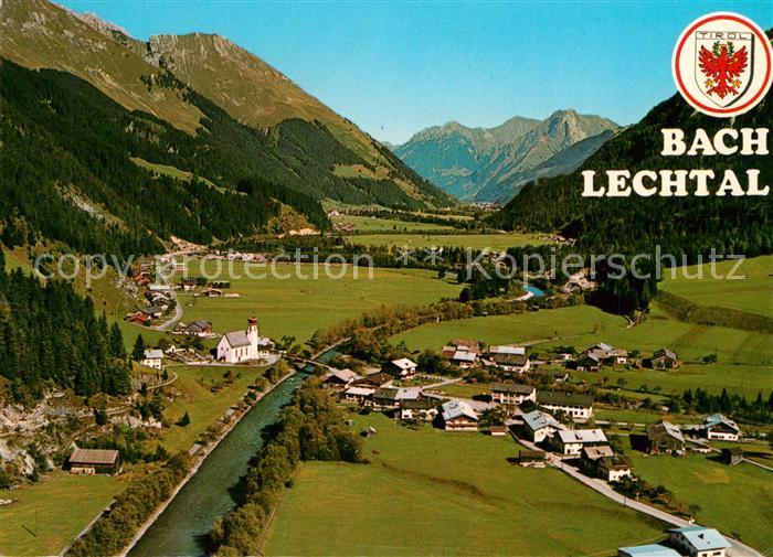 Bach Tirol Erholungsort im Lechtal Alpenpanorama Fliegeraufnahme
