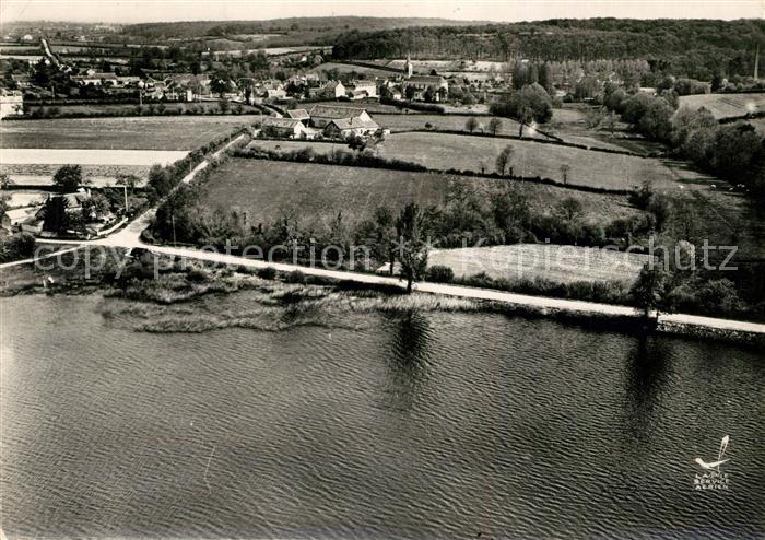 Saint-Bonnet-Troncais Vue panoramique et Route de la Plage vue aérienne