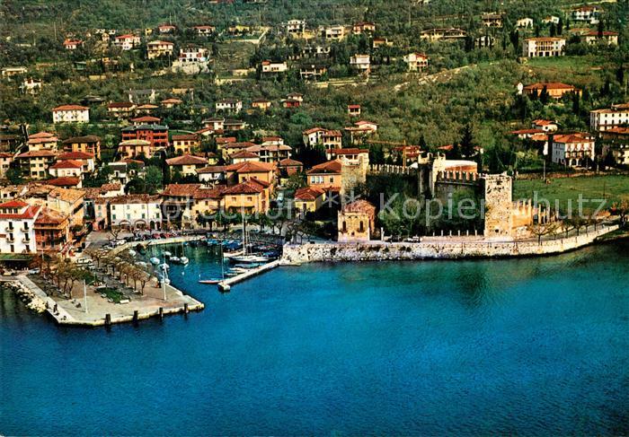 Torri del Benaco Lago di Garda Veduta dall aereo