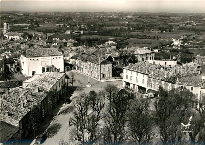 Castillonnes Fliegeraufnahme Place du Theatre