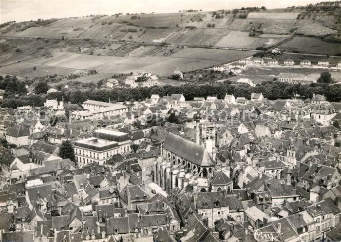 Joigny Yonne Vue aerienne sur l’Eglise St Thibault la caisse d’Espargne et le Co