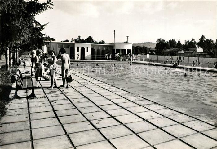 Saint-Etienne-de-Saint-Geoirs La Piscine