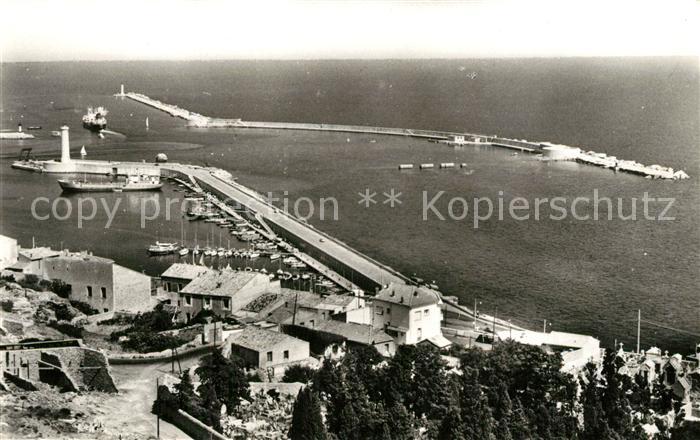 Sete Herault Port cimetiere marin