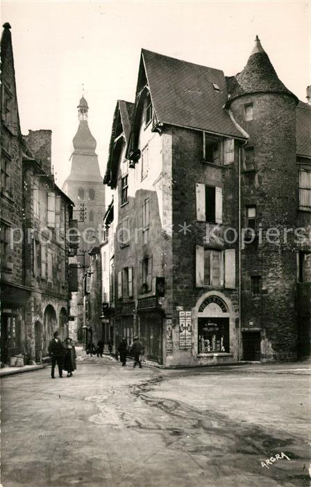 Sarlat-en-Perigord Anciennes maisons place de la Liberte