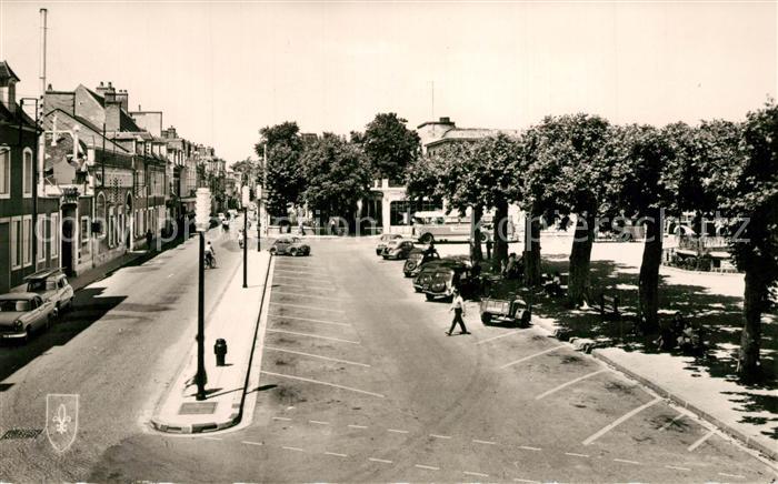 Saint-Amand-Montrond Place Carree