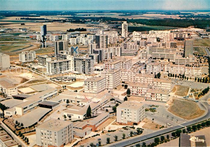 Herouville-Saint-Clair Le Chateau d’eau Le terrain de sports Vue aerienne