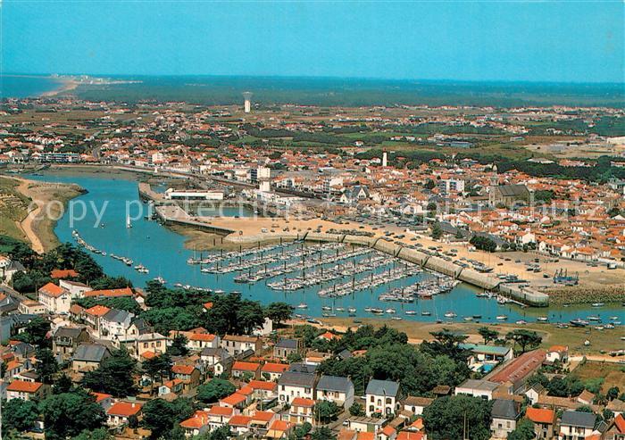 Saint-Gilles-Croix-de-Vie Vendee Vue generale aerienne et le port de pla