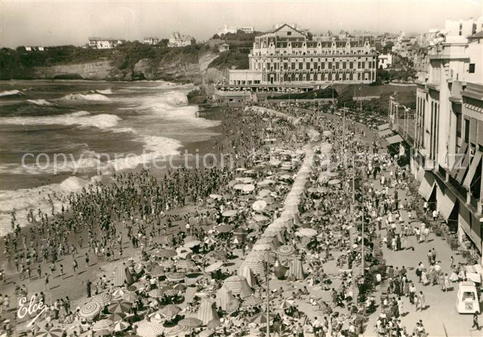 Biarritz Pyrenees Atlantiques La Grande Plage a l’Heure du Bain