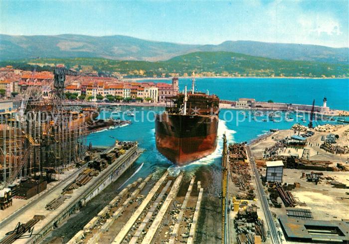 La Ciotat Lancement d’un Bateau aux Chantiers Navals