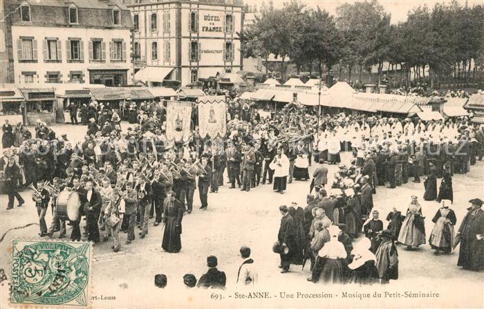 Sainte Anne  de Auray 56 Une Procession Musique du Petit Séminaire