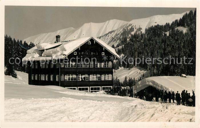 Hirschegg Kleinwalsertal Vorarlberg Alpengasthof Auenhütte Winterlandschaft