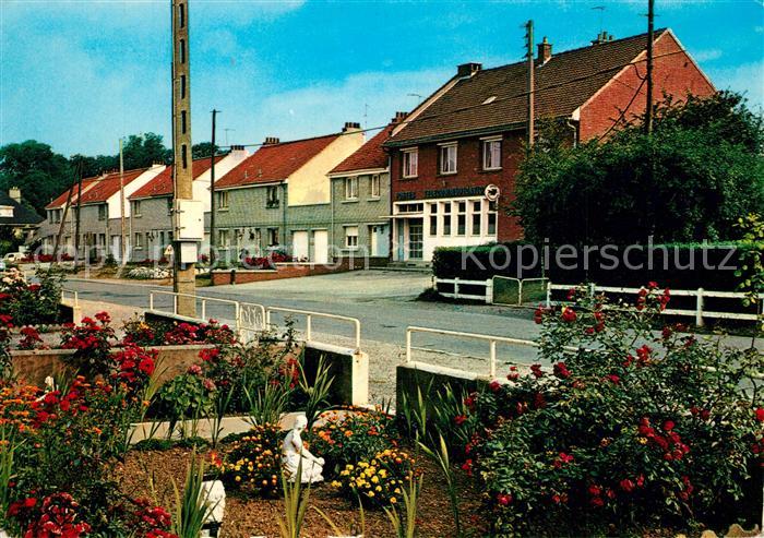 Esquelbecq La Poste et le Nouveau Quartier