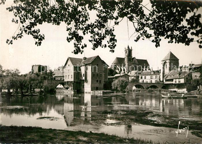 Moret-sur-Loing La ville vue de la rive droite du Loing