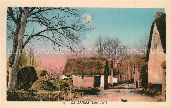 La Briere Dorfpartie mit Reetdachh?usern